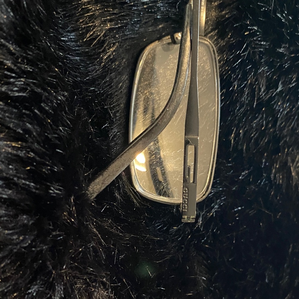 Gucci Rectangular Metal Frame Glasses in Black wi… - image 6